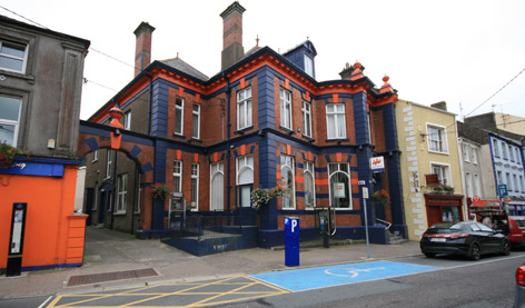  Victorian multi-coloured Bank Main St